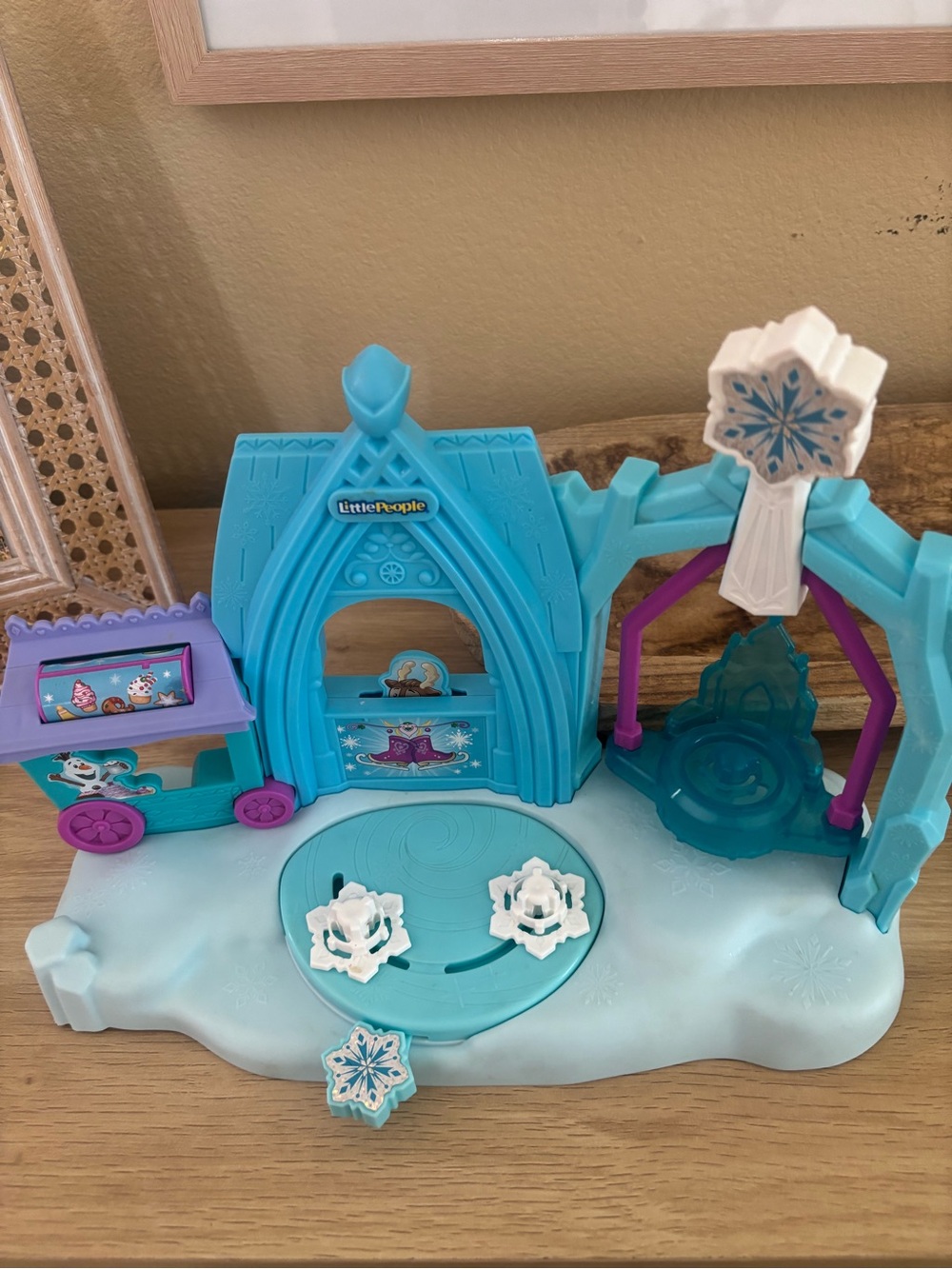Little People Frozen-Themed Playset - Blue & Purple